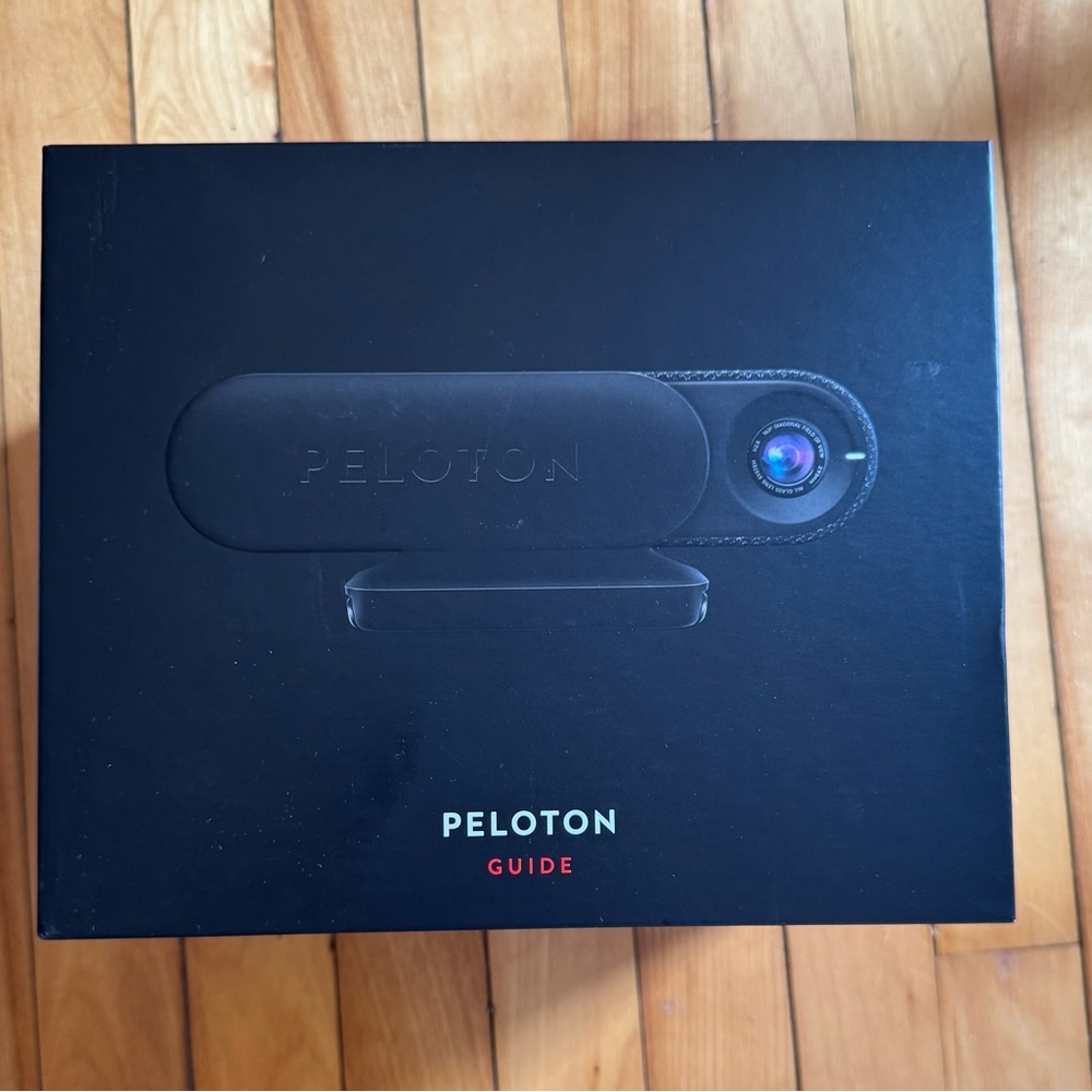 Peloton Guide in Black